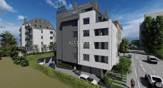 Appartement au rez-de-chaussée avec cour privée dans un immeuble neuf